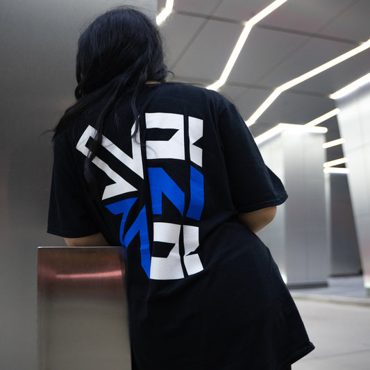 SPLIT LOGO TEE